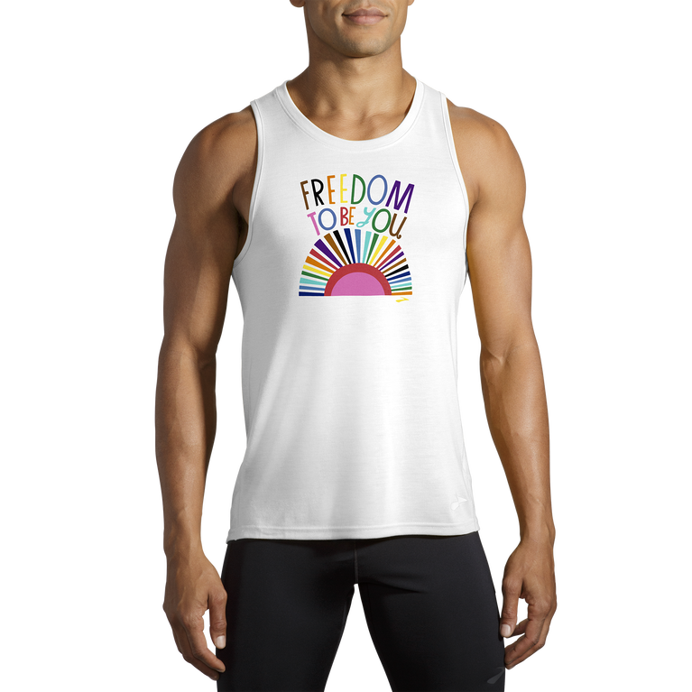 Brooks מרחק גרפי טנק חופש להיות אתה