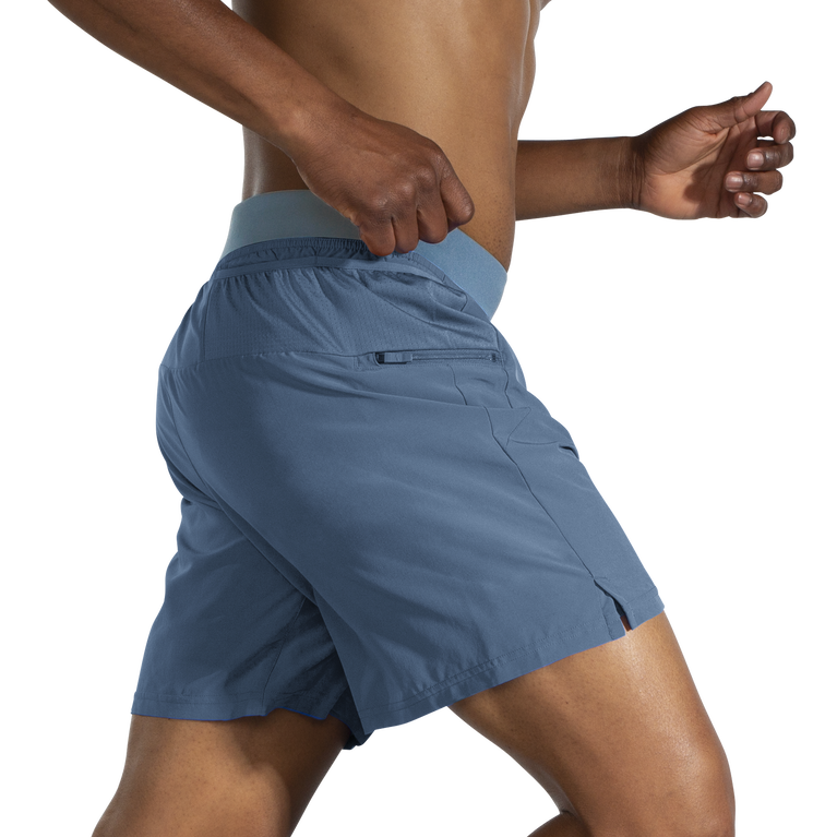 Brooks Sherpa 7 אינץ' 2 ב-1 בין ערביים קצרים-שחר