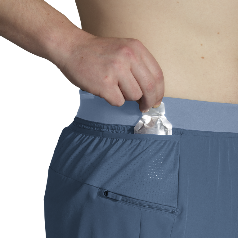 Brooks Sherpa 7 אינץ' 2 ב-1 בין ערביים קצרים-שחר