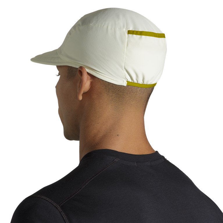 Brooks כובע קל משקל לאריזה טל דבש-שעה זהב