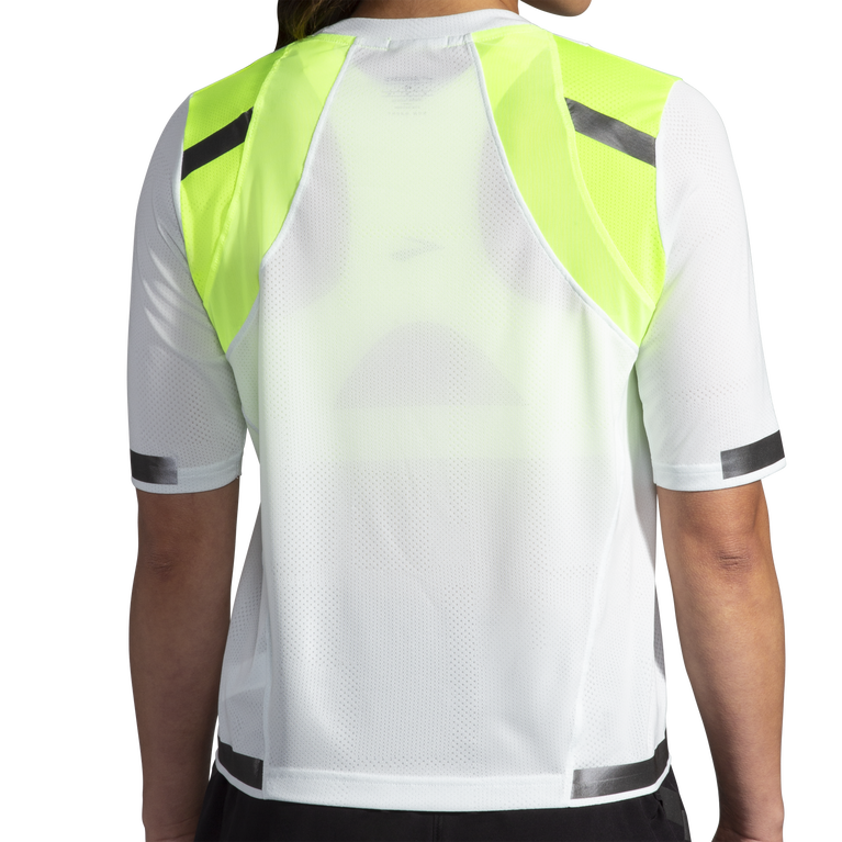 Brooks קרבוניט שרוולים קצרים לנשים אפור קפוא-ג'קארד חיי לילה