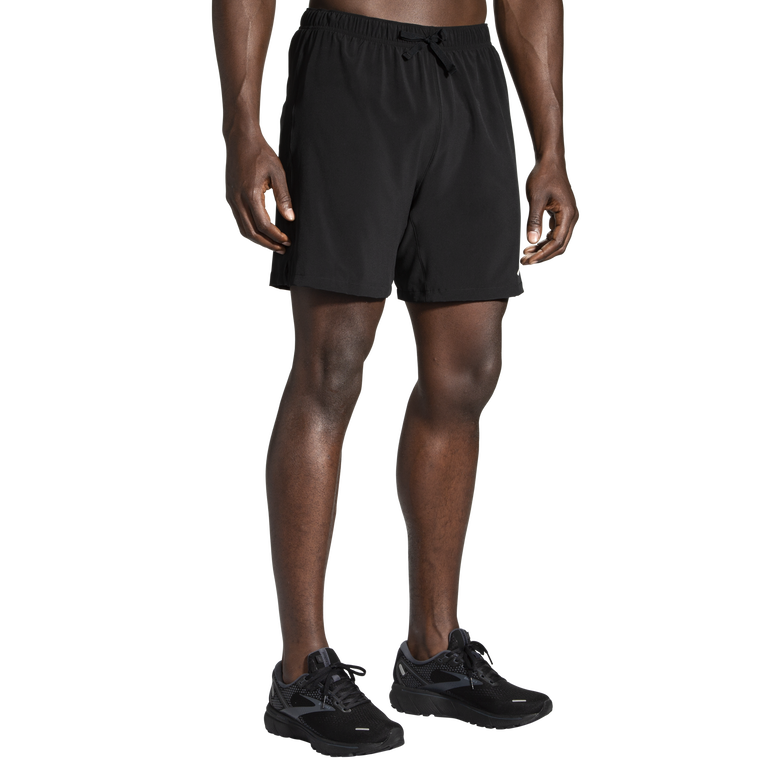 Brooks Moment 7 אינץ' קצר שחור