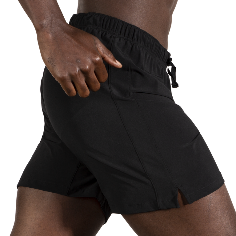 Brooks Moment 7 אינץ' קצר שחור