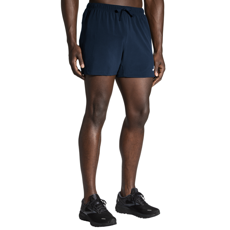 Brooks Moment 5 אינץ' קצר צי