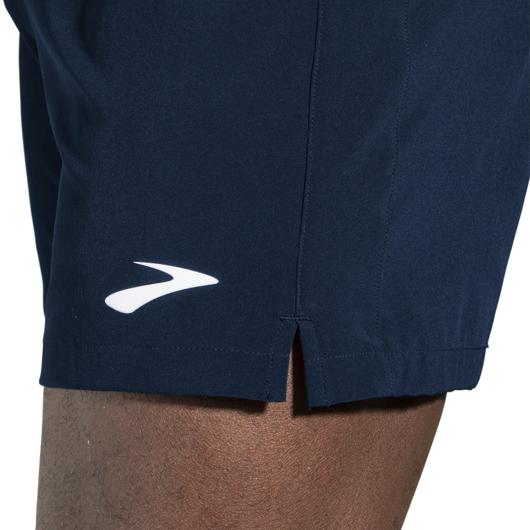 Brooks Moment 5 אינץ' קצר צי