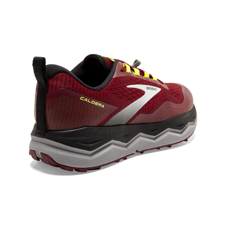Brooks Caldera 5 אדום-שחור-חיי לילה