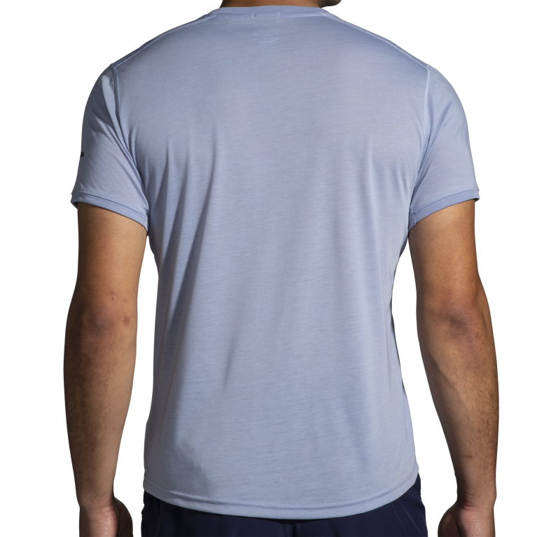 מרחק נחלים שרוול קצר שחר