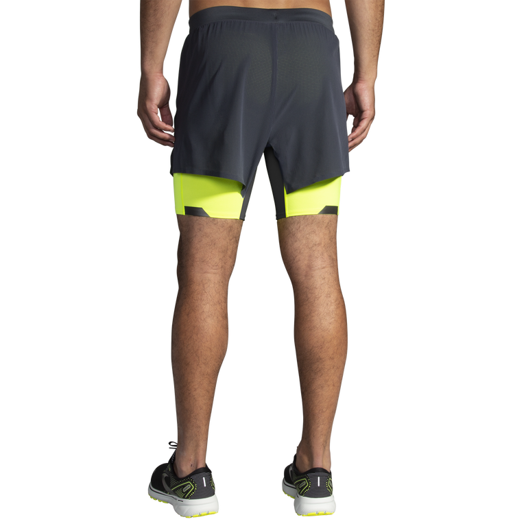 ברוקס מפעילים חיי לילה קצרים באספלט 5 אינץ' 2 ב-1