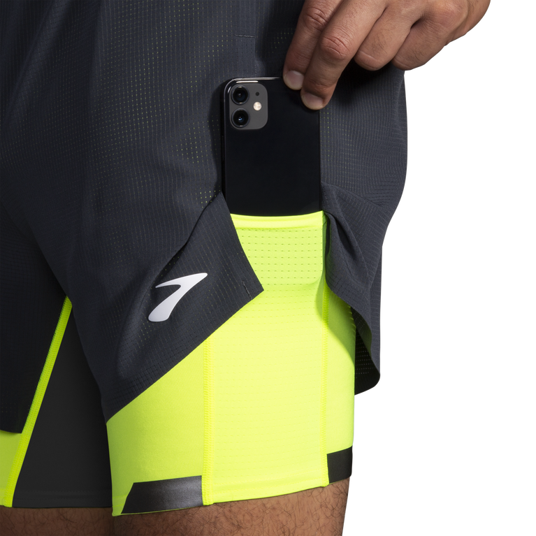 ברוקס מפעילים חיי לילה קצרים באספלט 5 אינץ' 2 ב-1