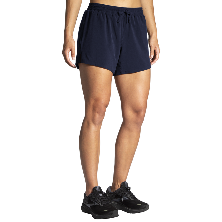 Brooks Moment 5 אינץ' נמוך נשים צי