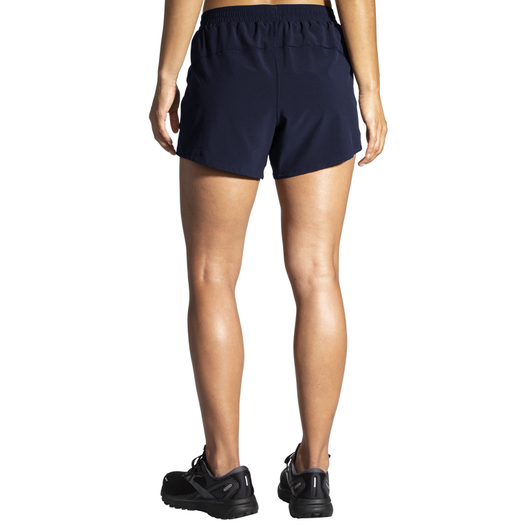 Brooks Moment 5 אינץ' נמוך נשים צי