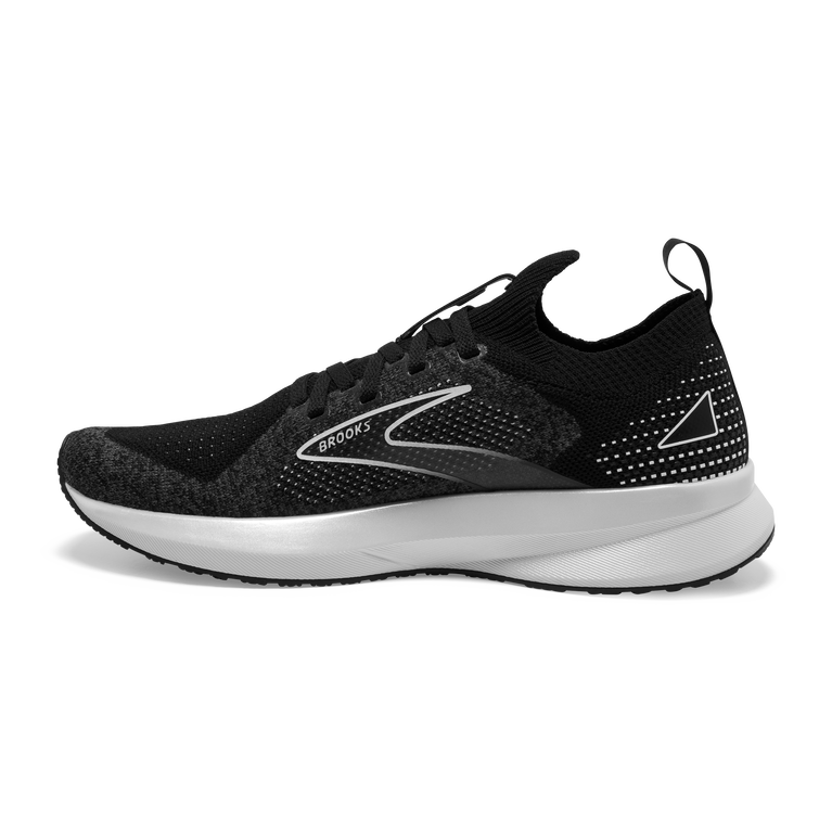 Brooks Levitate Stealthfit 5 שחור-לבן