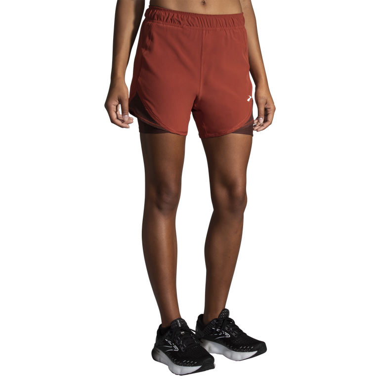 Brooks Chaser 5 אינץ' 2-in-1 צימוק קצר נחושת