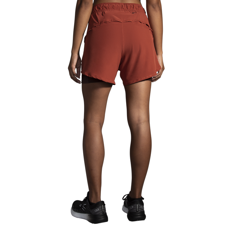 Brooks Chaser 5 אינץ' 2-in-1 צימוק קצר נחושת