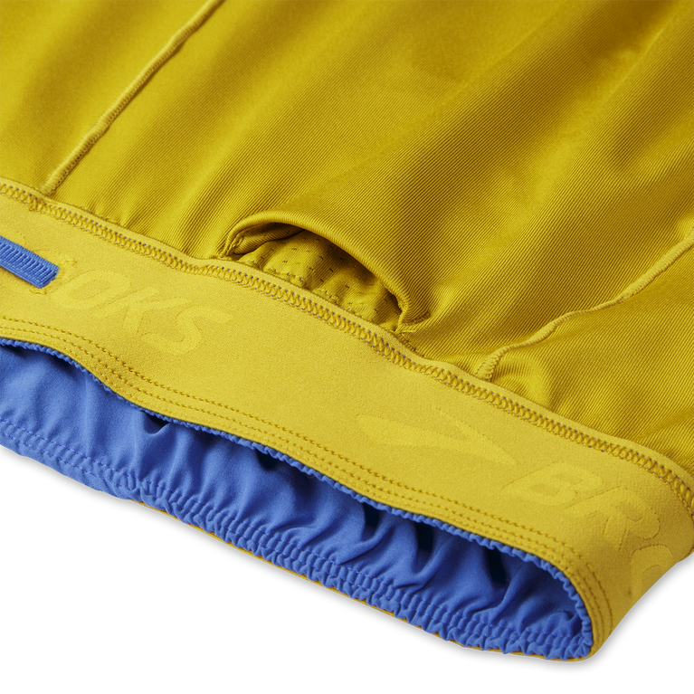 Brooks Chaser 5 אינץ' 2-in-1 שעת כחול-זהב קצרה