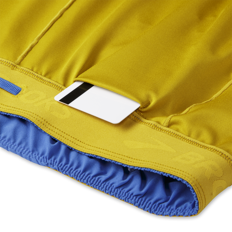 Brooks Chaser 5 אינץ' 2-in-1 שעת כחול-זהב קצרה