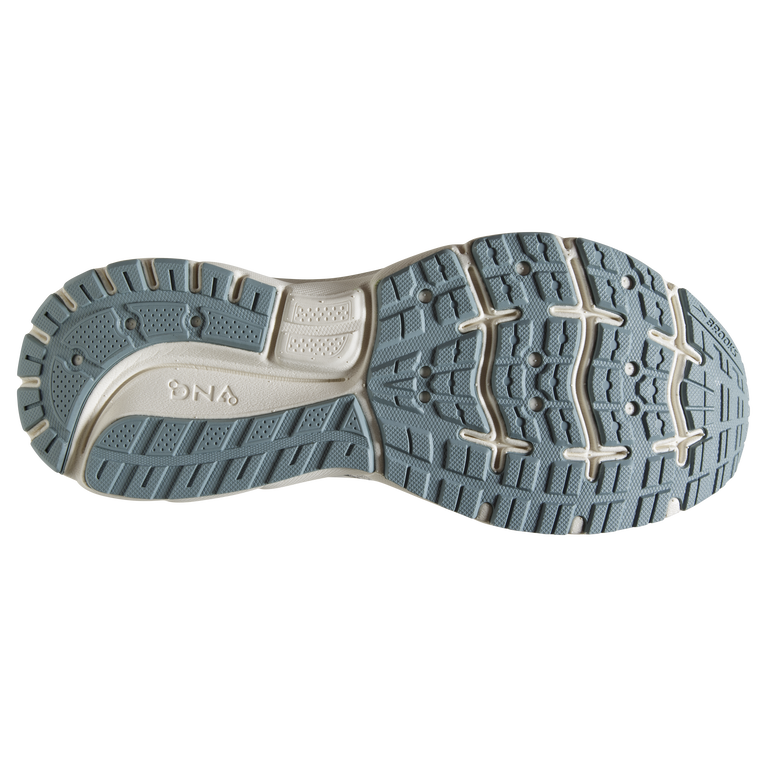 עקבות נחלים לוחשים לבן-טורמלין-אקווה