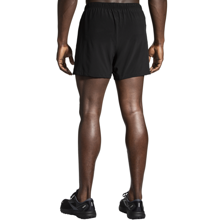 Brooks Moment 5 אינץ' קצר שחור