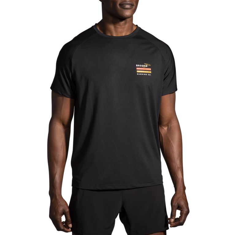 פלגים עוברים בתוך פס שחור-ספרינטר עם שרוול קצר