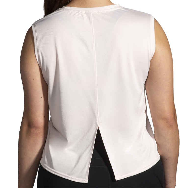 פלגים רצים בתוך מדבר חסר שרוולים שושנים פסים