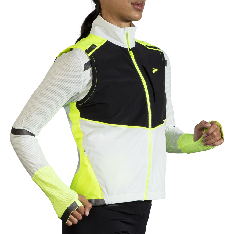 Brooks קרבוניט אפוד נשים קפוא אפור-שחור-חיי לילה