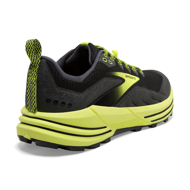 Brooks Cascadia 16 חיי לילה שחורים