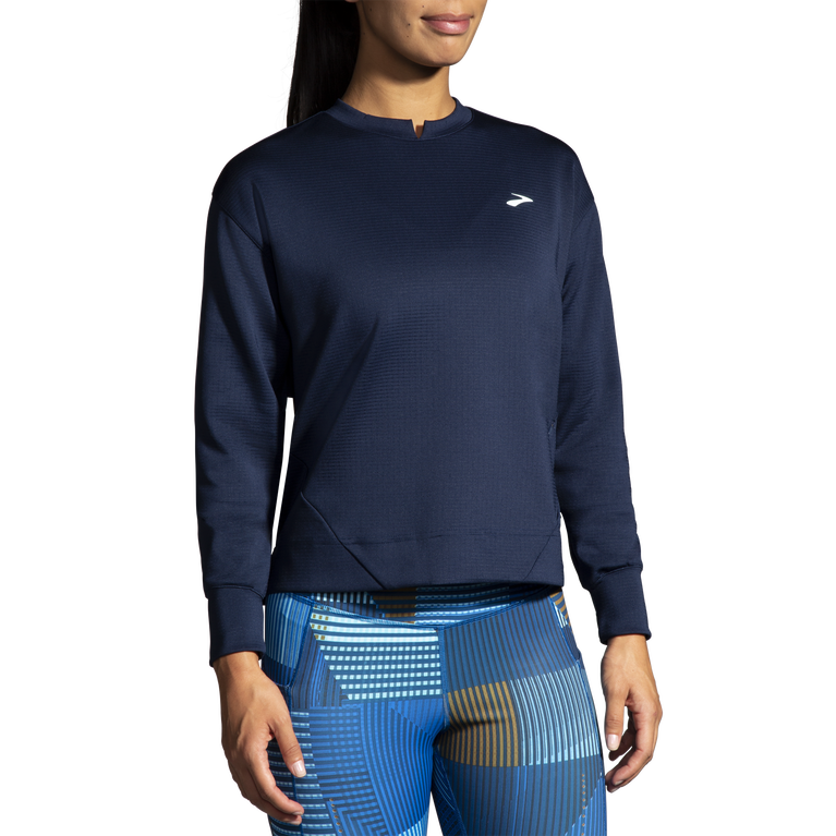 פלחים רצים בתוך חיל הים סווטשירט