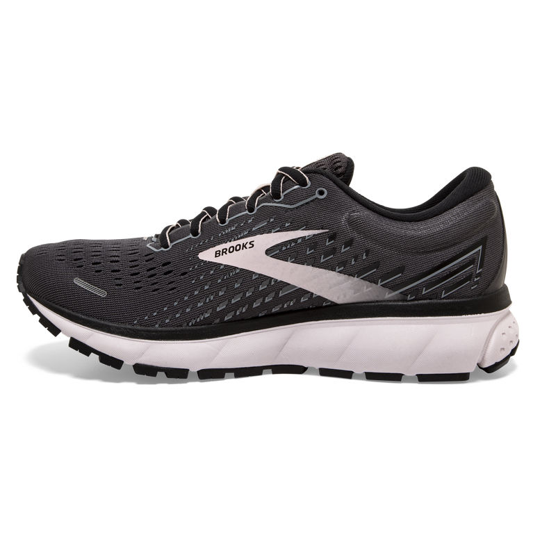 Brooks Ghost 13 סיגלית שחורה-פנינה משופעת