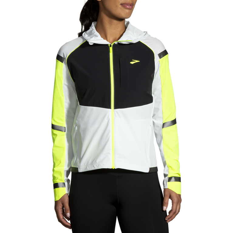 Brooks Carbonite Jacket נשים קפוא אפור-שחור-חיי לילה