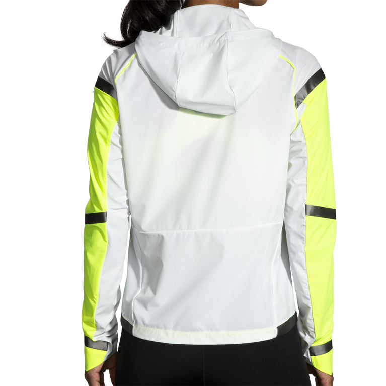 Brooks Carbonite Jacket נשים קפוא אפור-שחור-חיי לילה