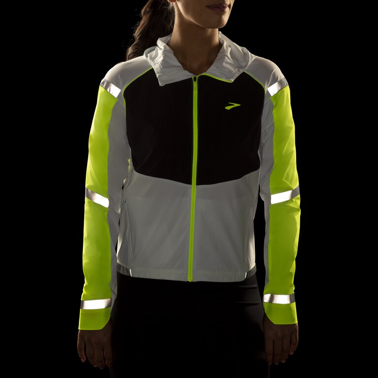 Brooks Carbonite Jacket נשים קפוא אפור-שחור-חיי לילה