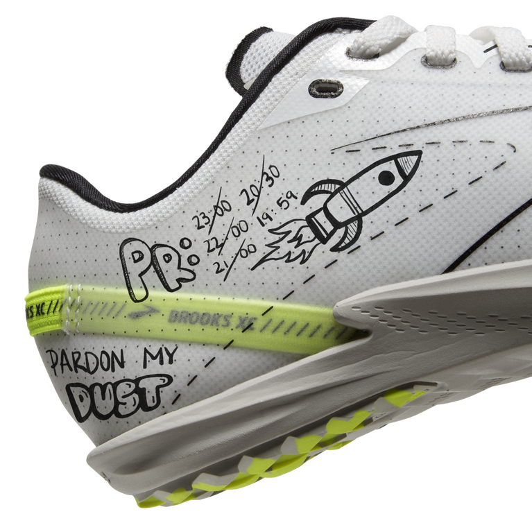 Brooks Draft Xc חיי לילה לבן-שחור ללא קוצים