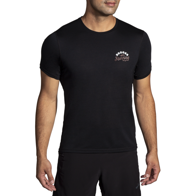 Brooks Distance גרפי שרוול קצר שחור לרוץ עם חברים